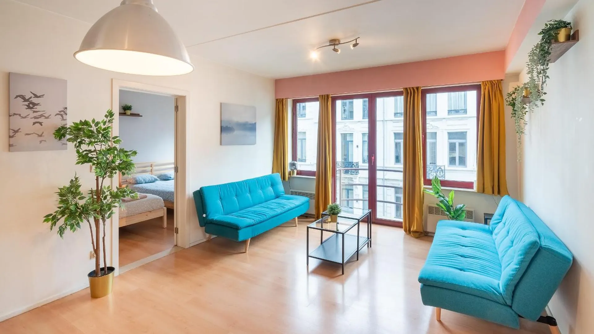 Bright And Central Antwerp Apartments