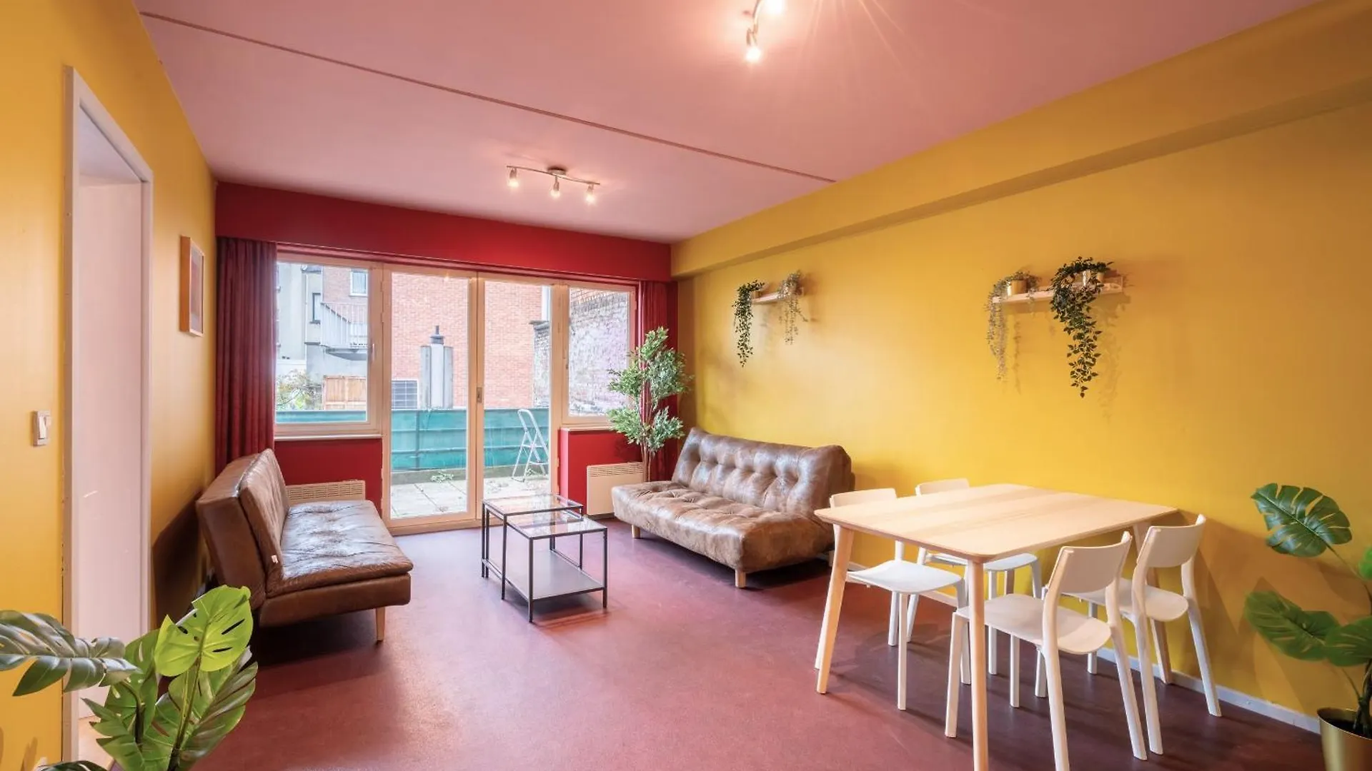 Bright And Central Antwerp Apartments