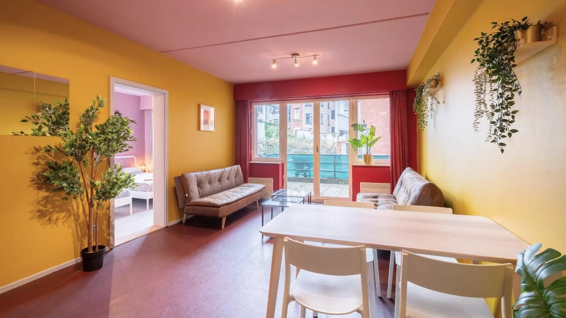 Bright And Central Antwerp Apartments